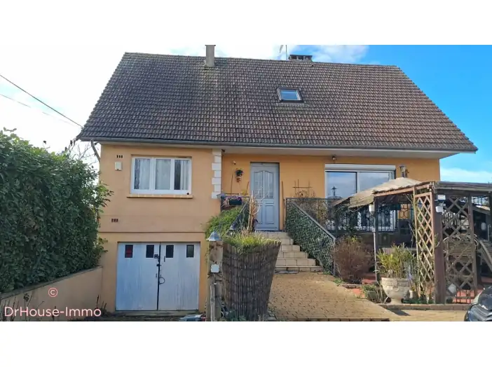 Maison 6 pièces de 132 m² - Chambly (60230)