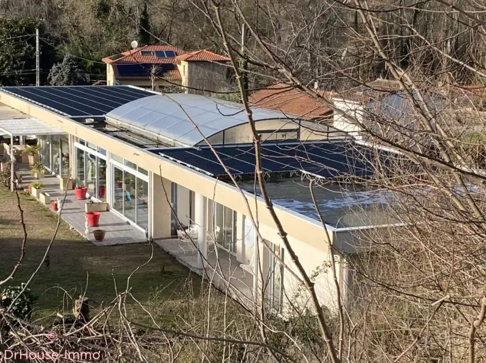 Maison 7 pièces de 295 m² - Le Vernet (09700)
