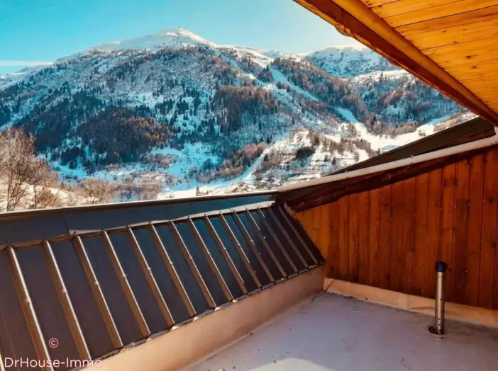 Maison 8 pièces de 138 m² - Valmeinier (73450)