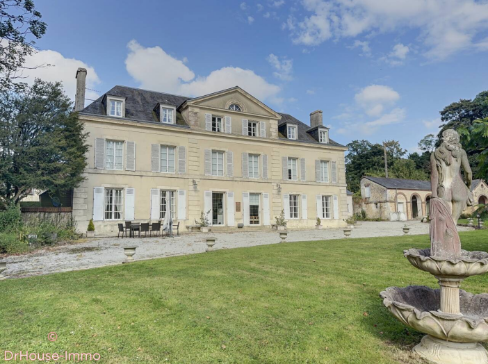 Château de 419m² - 14 pièces