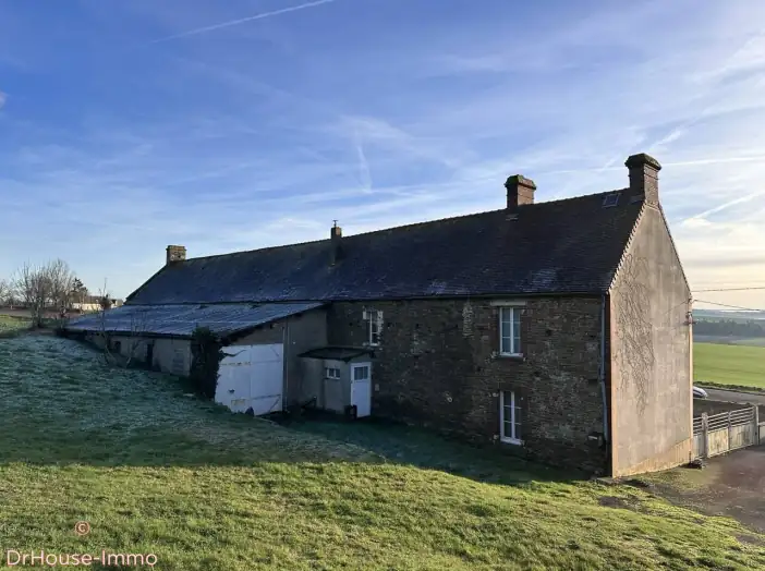 Maison 7 pièces de 178 m² - Croisilles (14220)