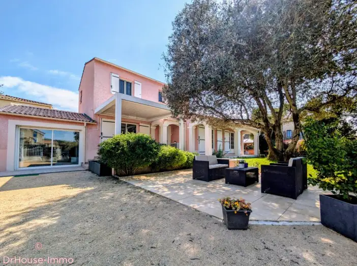 Maison 4 pièces de 103 m² - Alès (30100)