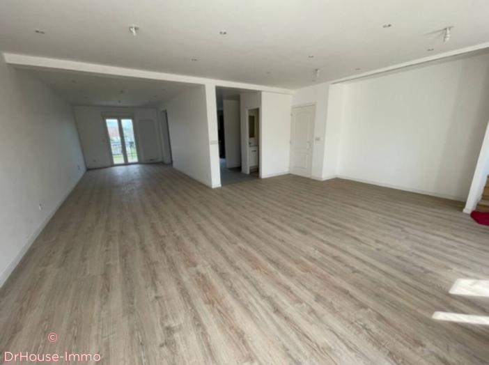 Maison de 200m² - 8 pièces