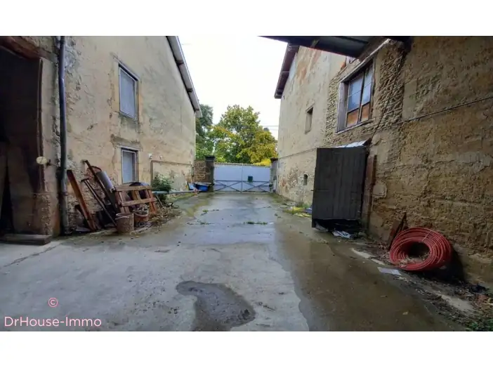 Maison 5 pièces de 186 m² - La Côte-Saint-André (38260)