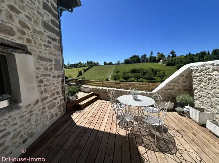 Maison 6 pièces de 216 m² - Saint-Didier-au-Mont-d'Or (69370)