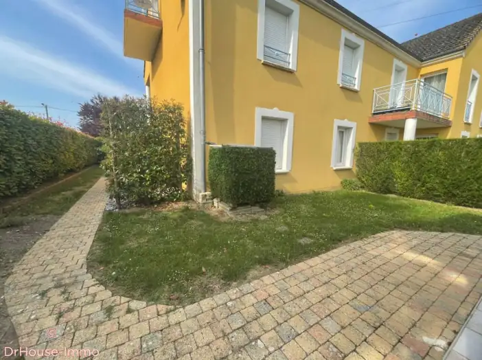 Appartement 3 pièces de 73 m² - Villemandeur (45700)