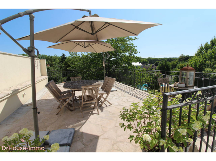 Maison de 195m² - 9 pièces