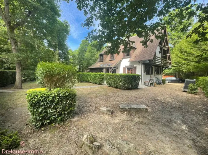 Maison 5 pièces de 133 m² - Ferrières-en-Gâtinais (45210)