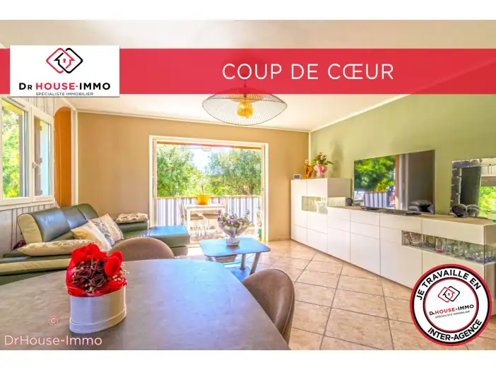 Appartement 4 pièces de 86 m² - Cavalaire-sur-Mer (83240)