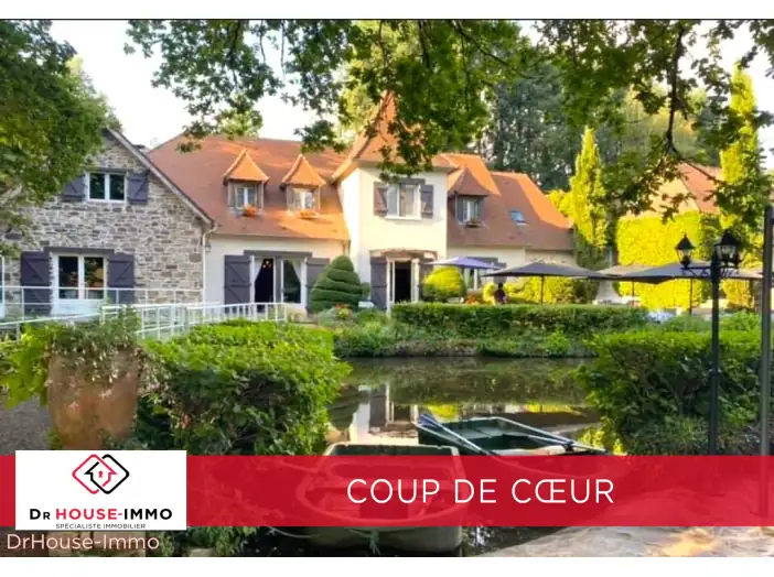 Maison 20 pièces de 675 m² - Saint-Yrieix-la-Perche (87500)