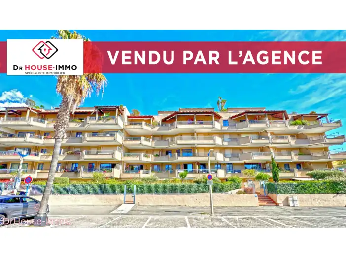 Appartement 2 pièces de 42 m² - Cavalaire-sur-Mer (83240)