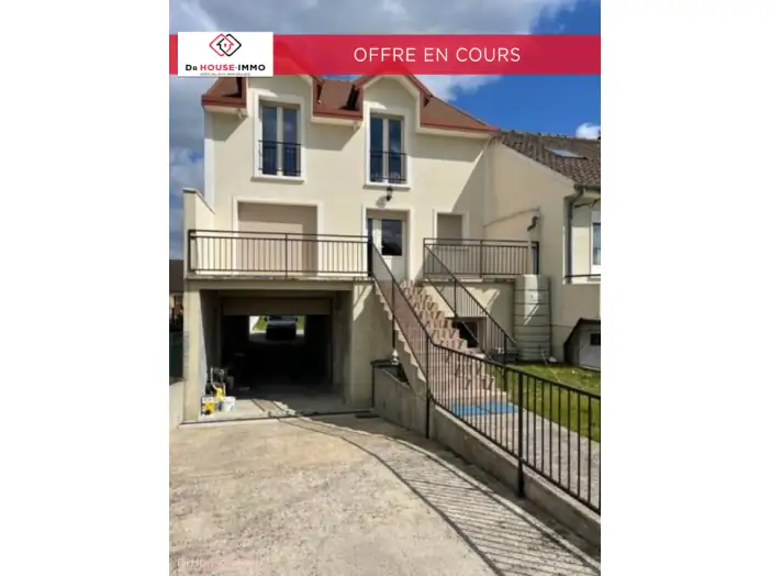 Maison 8 pièces de 200 m² - Nemours (77140)