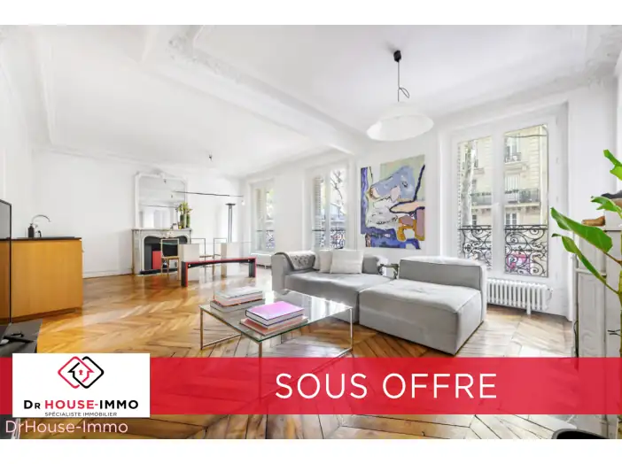 Appartement 3 pièces de 79 m² - Paris (75010)