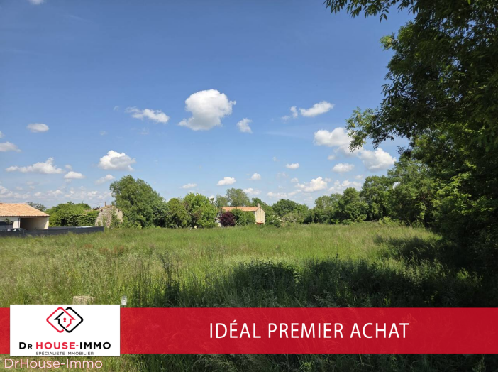 Terrain de 659m²