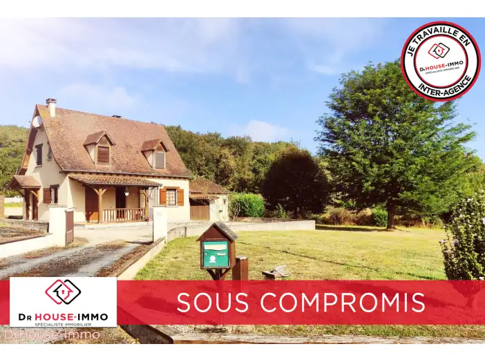 Maison 5 pièces de 113 m² - Lanquais (24150)