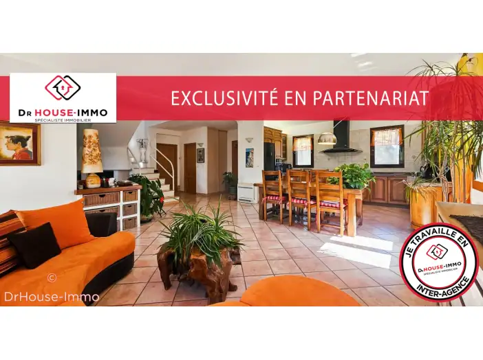 Maison 5 pièces de 150 m² - Figari (20114)