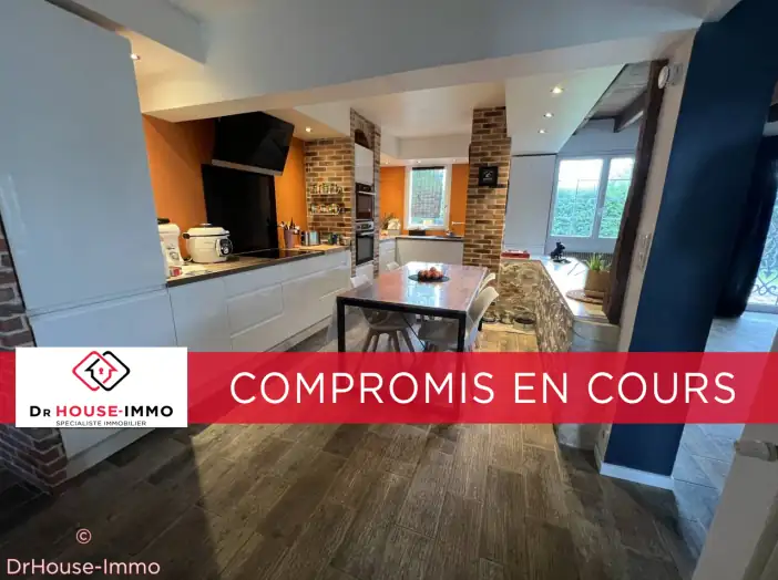 Maison 6 pièces de 163 m² - Feuillade (16380)