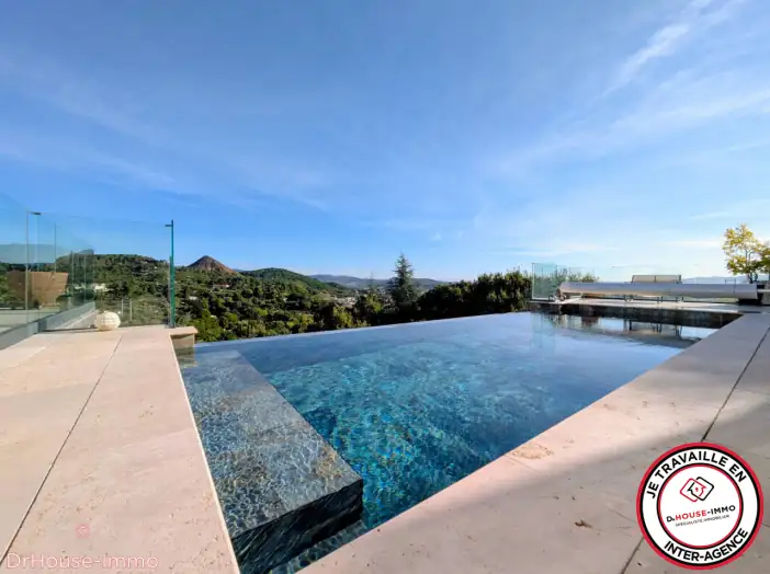 Maison 5 pièces de 155 m² - Alès (30100)