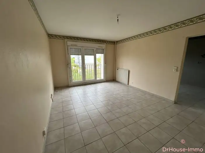 Appartement 2 pièces de 54 m² - La Chapelle-Saint-Luc (10600)