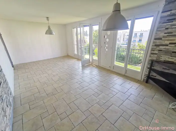 Appartement 4 pièces de 82 m² - Joué-lès-Tours (37300)