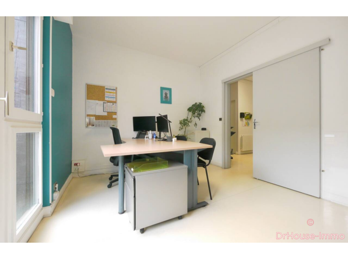 Bureau de 145m² - 8 pièces