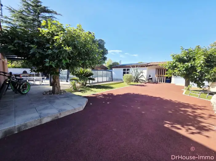 Image des la section Servies