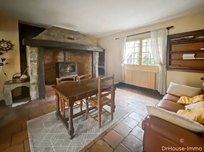 Maison 6 pièces de 145 m² - Altillac (19120)