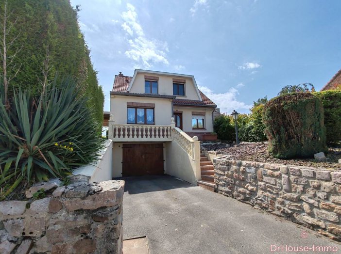 Maison 5 pièces de 140 m² - Ruitz (62620)