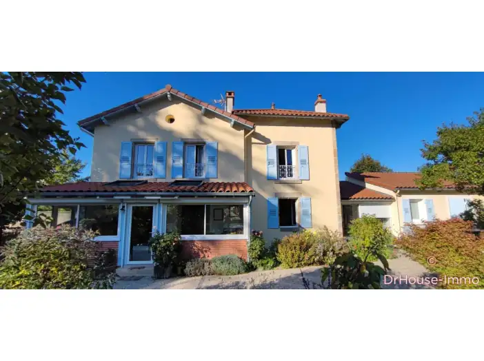 Maison 6 pièces de 160 m² - Le Puy-en-Velay (43000)