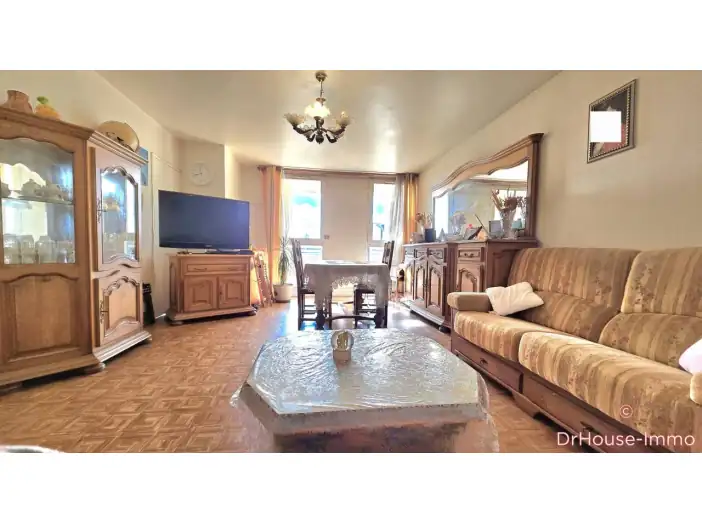 Appartement 5 pièces de 104 m² - La Courneuve (93120)