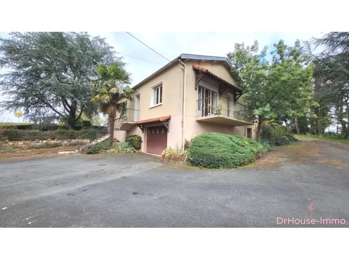 Maison 5 pièces de 117 m² - Chanzeaux (49750)