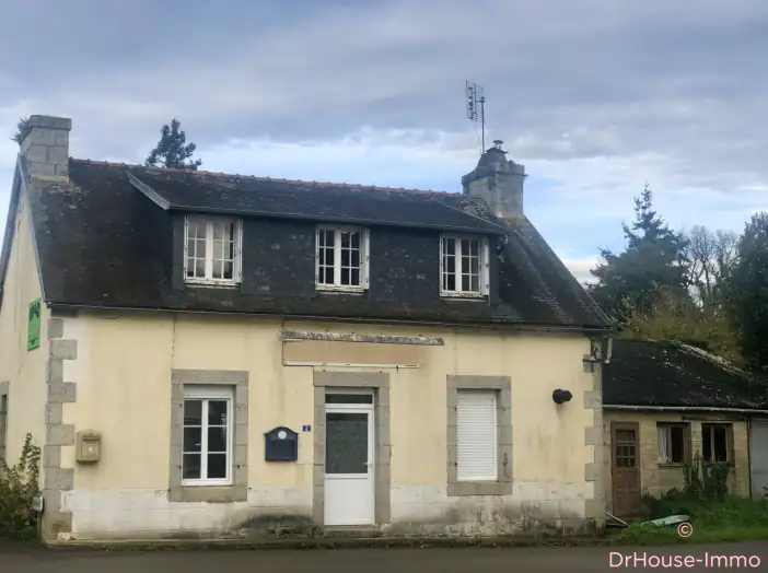 Maison 7 pièces de 149 m² - Scrignac (29640)