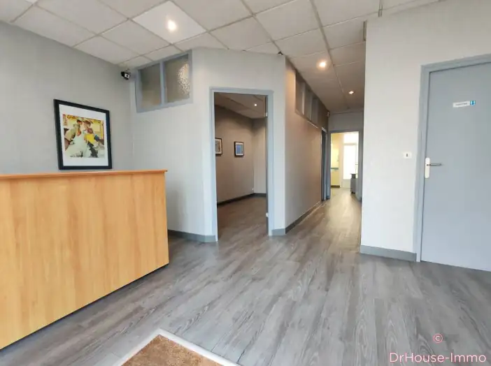 Maison 10 pièces de 274 m² - Nœux-les-Mines (62290)