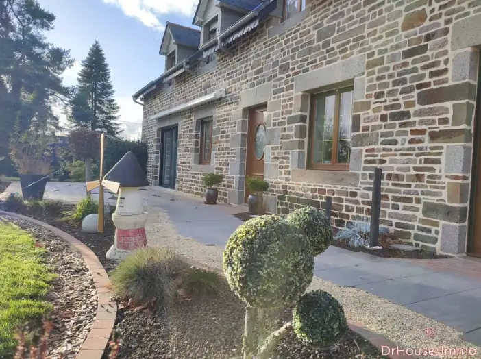 Maison 7 pièces de 172 m² - Souleuvre en Bocage (14350)