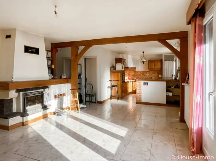 Maison 4 pièces de 85 m² - Sainte-Maure (10150)