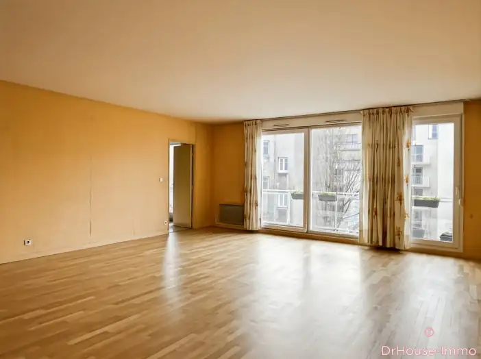 Appartement 5 pièces de 184 m² - Troyes (10000)