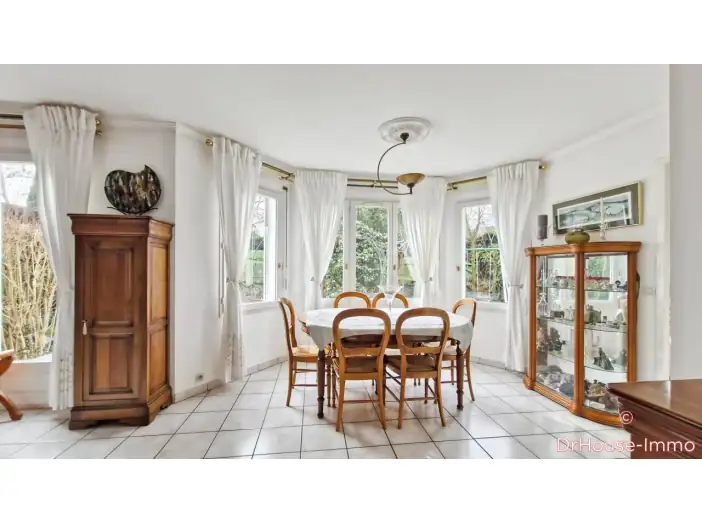 Maison 7 pièces de 157 m² - Achères (78260)