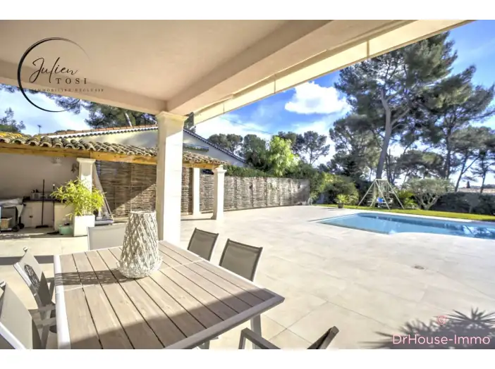 Maison 5 pièces de 140 m² - Le Cannet (06110)