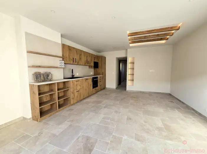 Maison 5 pièces de 97 m² - Le Lavandou (83980)