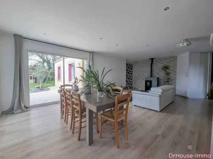 Image des la section Servies