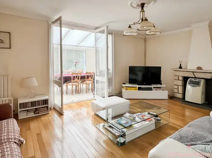 Maison 5 pièces de 103 m² - Saint-Julien-les-Villas (10800)