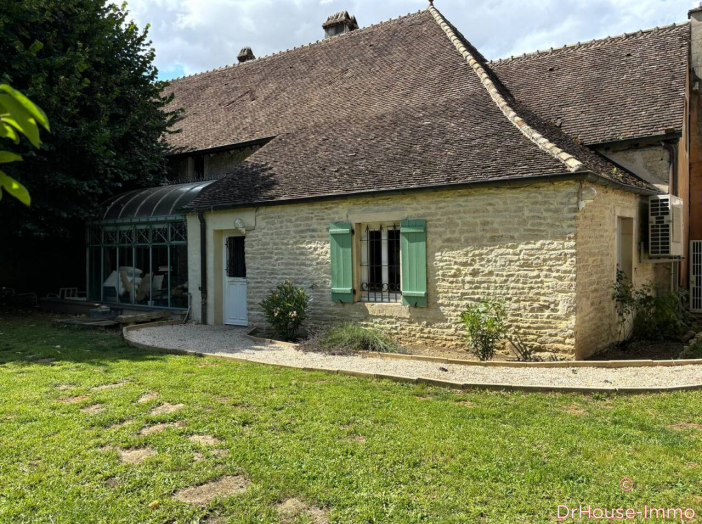 Maison de 240m² - 6 pièces