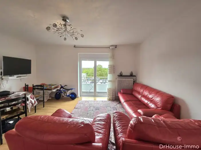 Appartement 3 pièces de 59 m² - Bobigny (93000)