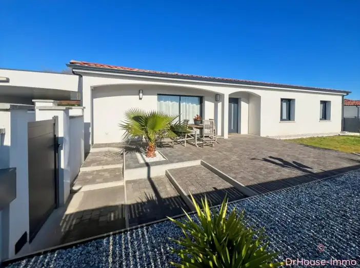 Maison 6 pièces de 144 m² - Tercis-les-Bains (40180)