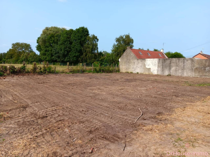 Terrain de 700m²