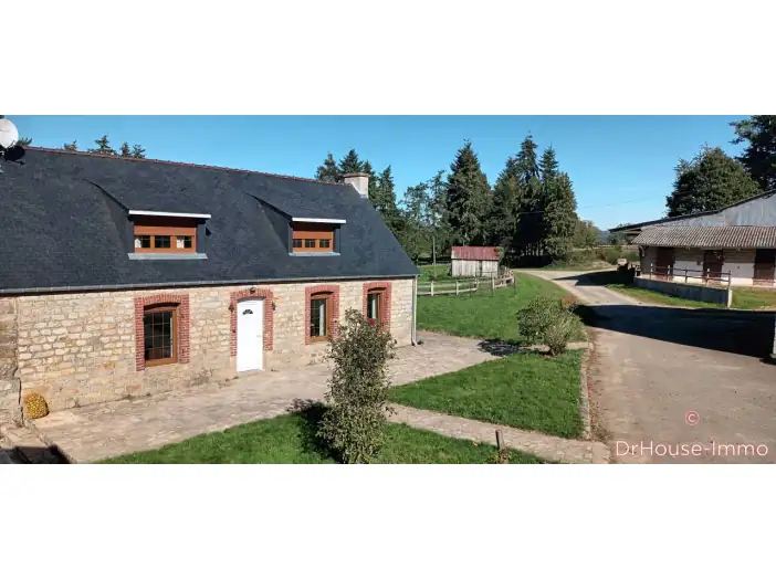 Maison 5 pièces de 111 m² - Juvigny Val d'Andaine (61330)