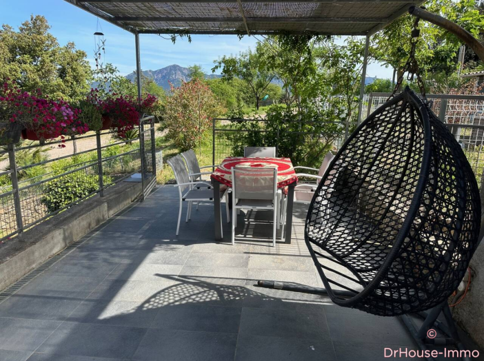Maison de 207m² - 10 pièces
