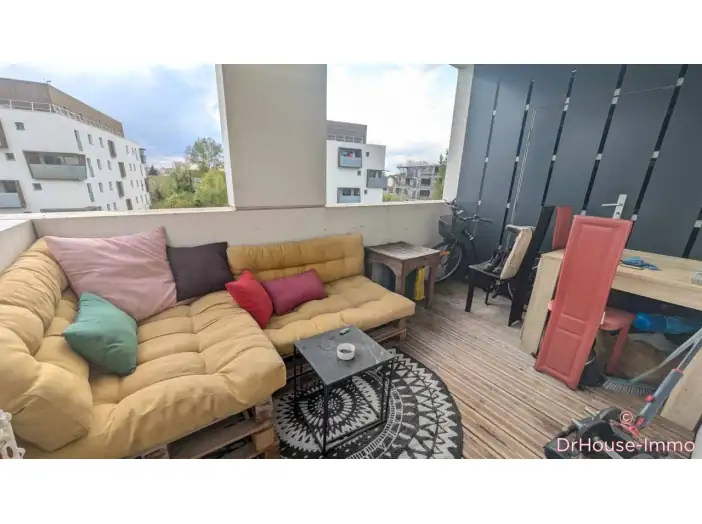 Appartement 3 pièces de 64 m² - Bègles (33130)