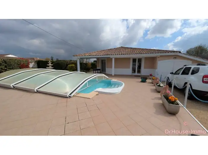 Maison 5 pièces de 125 m² - Tresses (33370)