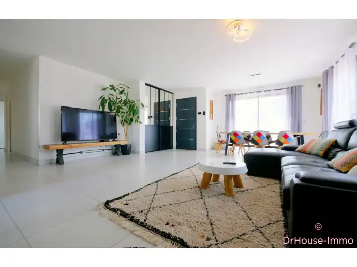 Maison 6 pièces de 130 m² - Troyes (10000)